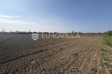 Piškorevci, građevinsko zemljište 1,26 ha