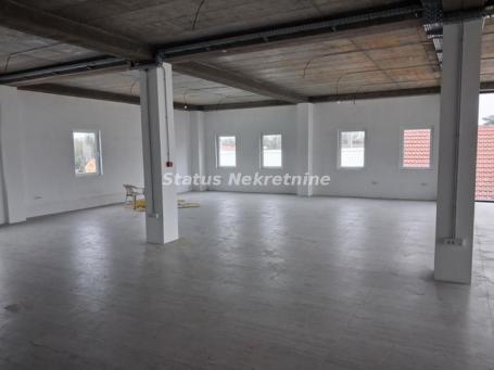 Futog-Veliki Poslovni Prostor 240 m2 pogodan za kancelarije-Zakupnina 1920 e-065/385 8880