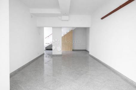 EXLUZIVNO!! KVATRIĆ – 60 m², DVIJE ETAŽE, RAZNE NAMJENE