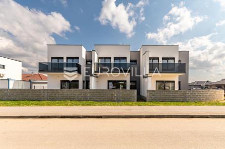 Prelog, kuća u nizu površine 107,75 m²