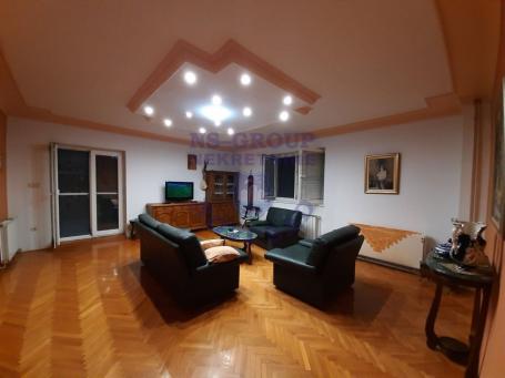 Prelepa kuca u Petrovaradinu, 400m2