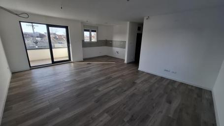 Prodaja, Stan, 95m2 , Veternik