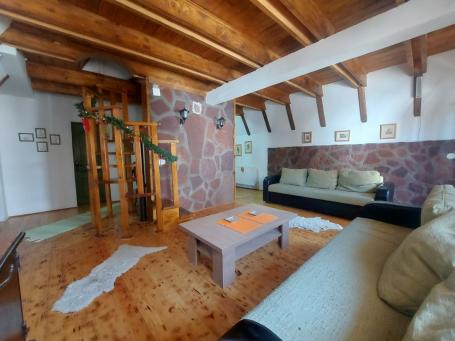 Planinska kuća u centru Vikend naselja, Kopaonik