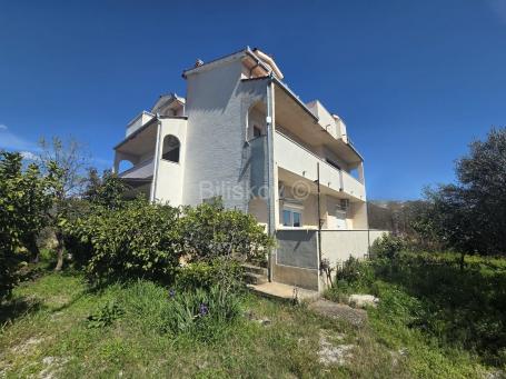 Prodaja, samostojeća kuća na tri etaže, Kaštel Štafilić
