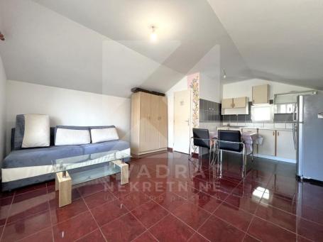 Izdavanje, Garsonjera, Podgorica, Tološka šuma, 25m2