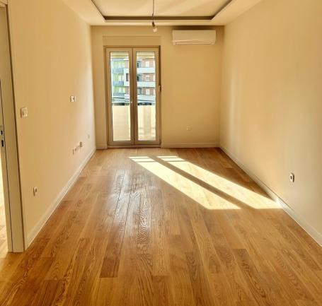 Jednosoban stan, 43m², Central Point, Podgorica
