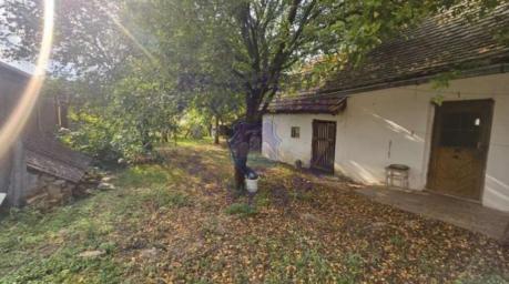 Švapska kuća na odličnom placu! Š: 562315