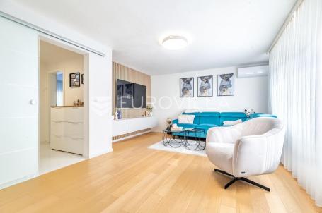 Zagreb, Gornja Dubrava, dva novoadaptirana stana u kući s garažom, 110 m²