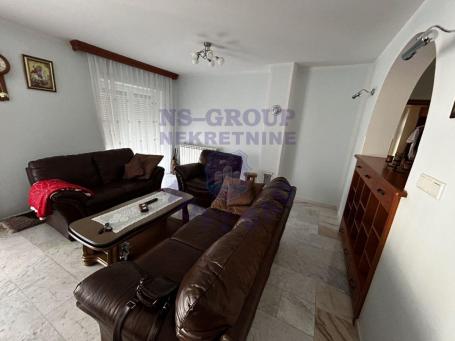 Kuća u Sremskoj Kamenici 281m2