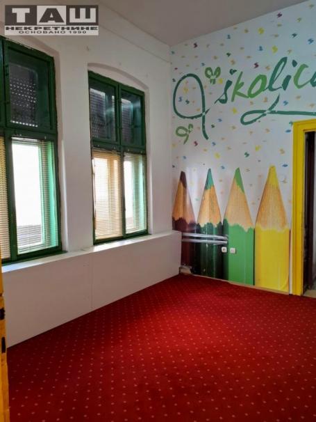 POSLOVNI PROSTOR U BLIZINI PALIGORIĆA