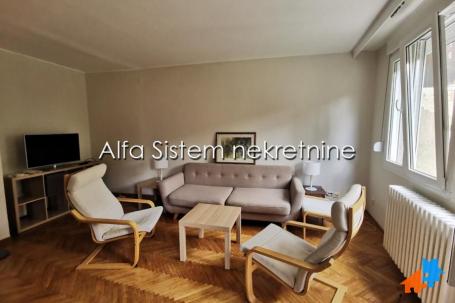 Izdavanje, Stan, Trg Republike