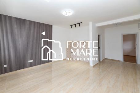 Nekretnine Crna Gora, Herceg Novi, Kumbor