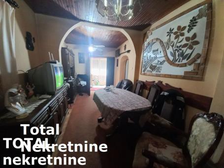 SREMSKI KARLOVCI - CENTAR - 80.00 m2