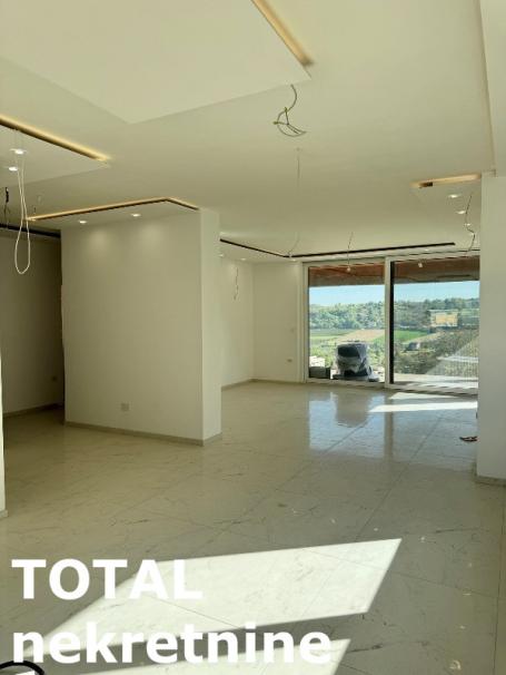 SREMSKA KAMENICA - CARDAK - 300.00 m2