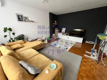 Trosoban stan na Novoj Detelinari 69m2