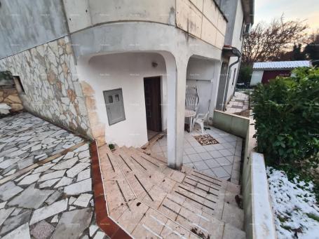 Kuća Prodaje se samostojeća kuća – Poreč
