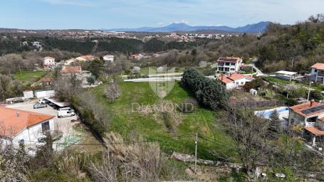Labin, građevinsko zemljište 2.5km do centra grada