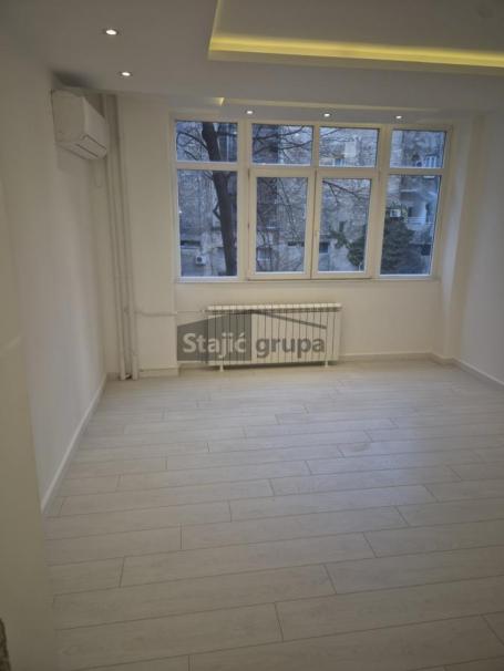 Stari grad, centar, lux, parking