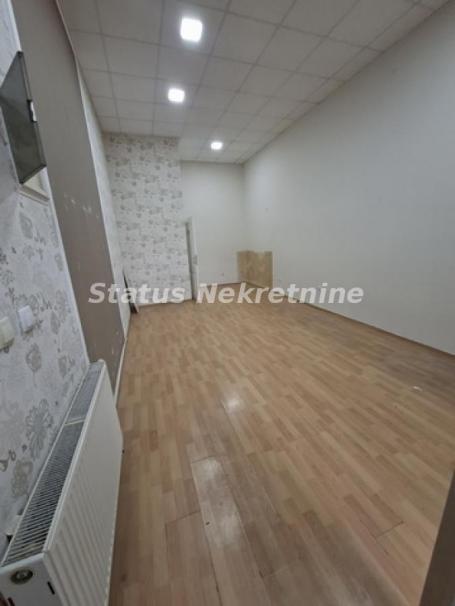 Lokal u Centru Novog Sada, 28 m², prizemlje