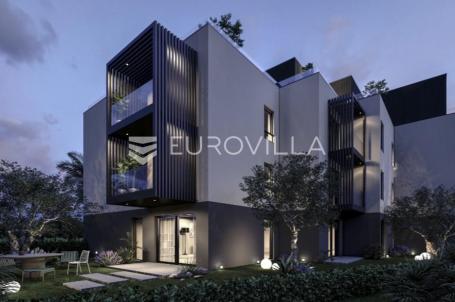 Hvar, Vrboska, trosoban stan u novogradnji neto korisne površine 104 m²