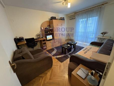 Garsonjera na Bulevaru Oslobođenja, 29m2