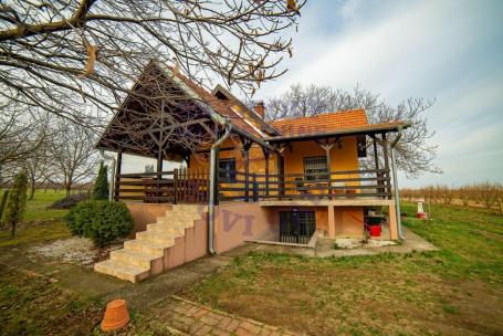 Odlicna kuca na Banstolu 45m2