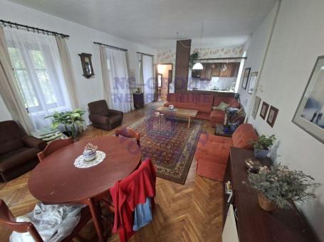 Kuca u centru Sremske Kamenice