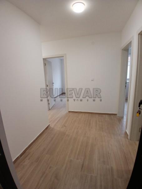 Izdaje se stan kao poslovni prostor, 66m2, Vojvode Tankosića