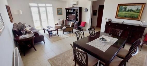 Prodaja, Pula, komforan trosobni stan površine 85,86 m2 na 2. katu zgr. 