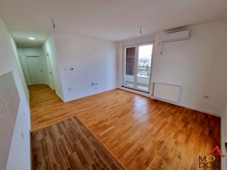 NOVI SAD - SOMBORSKI BULEVAR - TROSOBAN STAN - 63 m2 - 166,860€