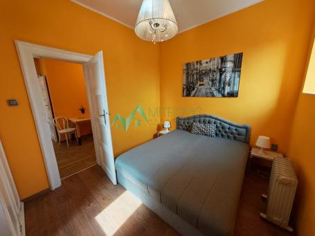 Izdavanje, Stan, 30m2 , Centar