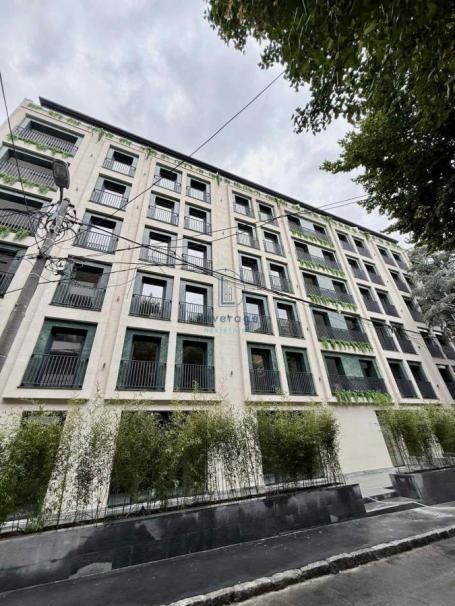 Novogradnja, Kalenić pijaca, 122 m2