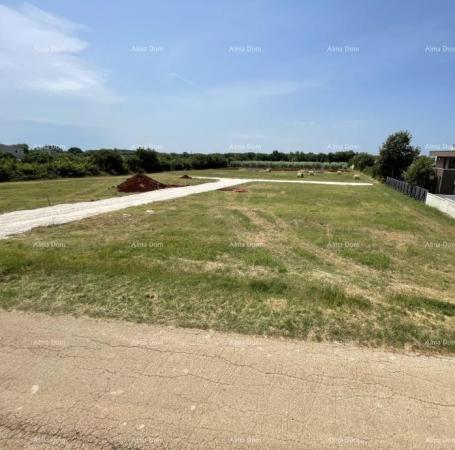 Građevinsko zemljište Prodaja građevinskog zemljišta na lijepoj lokaciji, blizina Pule, Loborika!