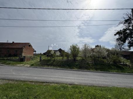 Starčevljani - Velika parcela za turizam ili investiciju