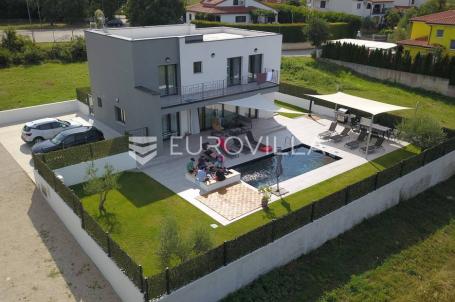 Istra, Poreč, vila s bazenom i vrtom