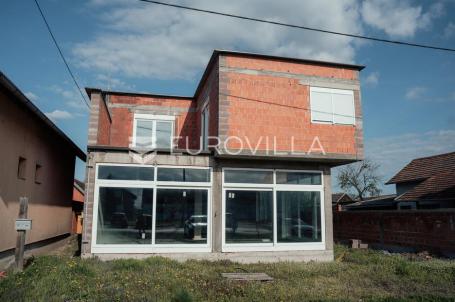 Antin, Kuća s poslovnim prostorom 278 m², Novogradnja, zemljište 1618 m²