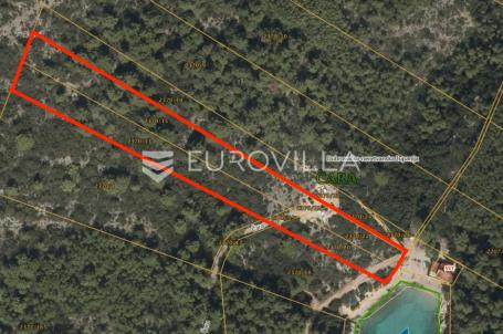 Čara, uvala Žitna, atraktivna parcela prvi red uz more u zoni T2, 7.389 m²