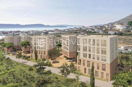 Trogir, Seget Donji, dvosoban stan na trećem katu neto korisne površine 90 m², S6, C