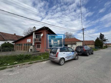 Kuća na odličnoj lokaciji