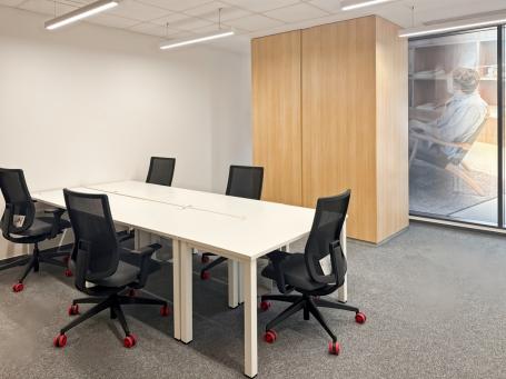 Приватна канцеларија за 5 лица во Regus Paladium
