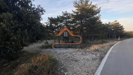 NEREŽIŠĆA, OTOK BRAČ, POLJOPRIVREDNO ZEMLJIŠTE