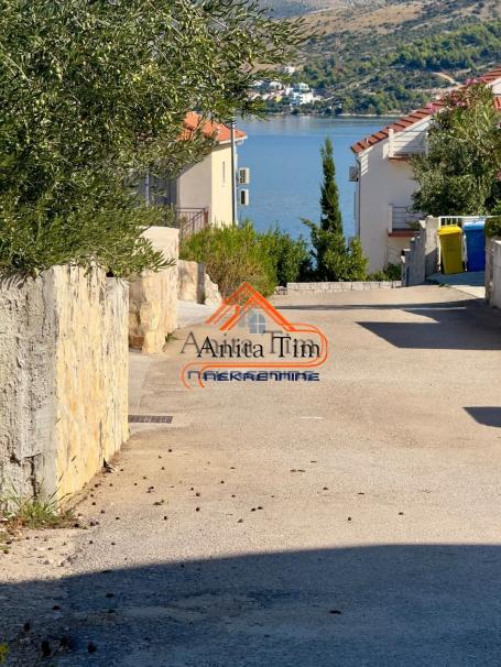 RAŽANJ-GRAĐEVNO ZEMLJIŠTE NA TOP LOKACIJI,70M OD MORA