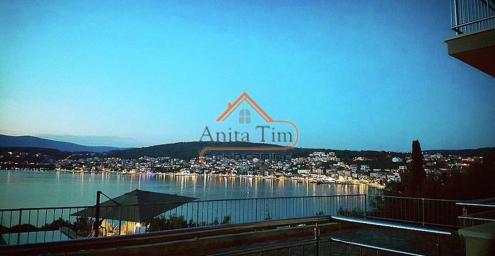 Okrug Donji - apartmanska kuća sa 5 jedinica