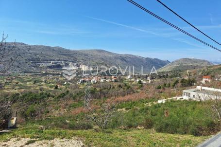 Srinjine, odlično građevinsko zemljište površine 1485 m²
