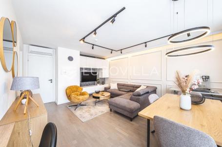 Velika Mlaka, PRVI NAJAM, moderan trosoban stan 75 m²