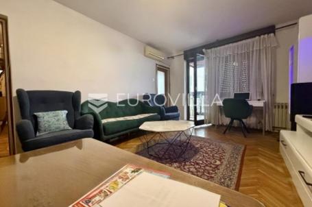 Rijeka, Kozala, stan površine 80 m², lođa, pogled