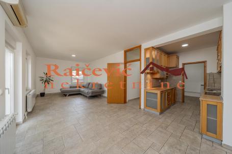 ZVEZDARA KLUZ 90m2 , T ,263000e