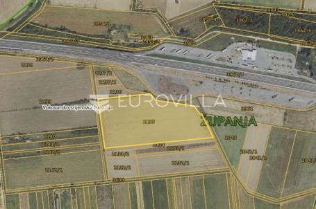Županja, investicijsko zemljište uz autocestu A3 E70, 49.955 m²