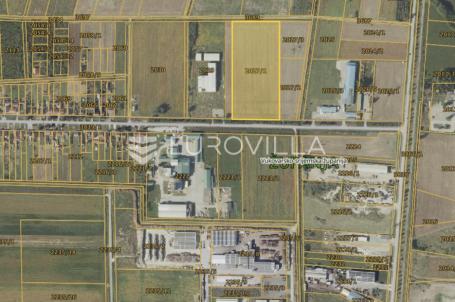Županja, Dubov, investicijsko zemljište u blizini carinskog terminala, 29.979 m²