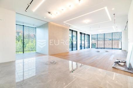 Kaptol centar luksuzan penthouse 304 m²